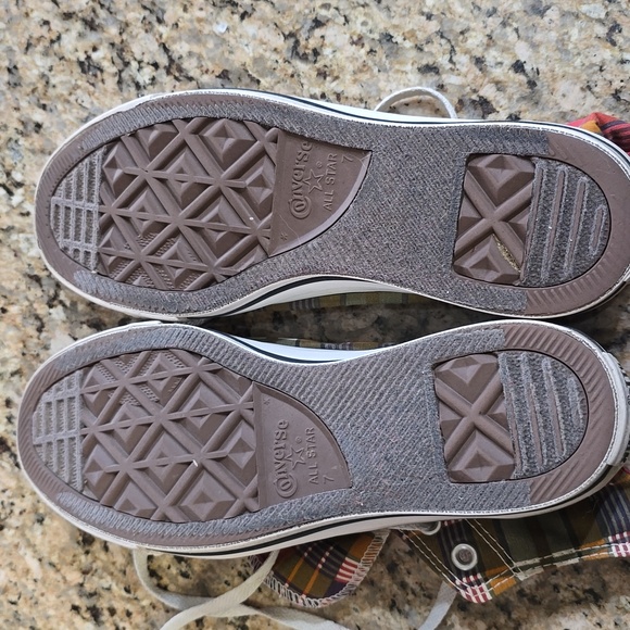 Women’s plaid converse size 9 - Picture 5 of 6